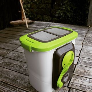 自然にカエルの蓋